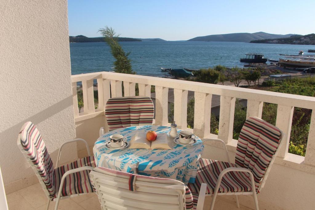 Apartments Amor Trogir Quarto foto